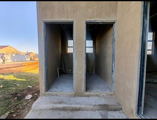 0 BEDROOM HOUSE FOR SALE IN MEADOWLANDS EAST